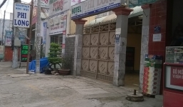 Người phụ nữ chết trong khách sạn: Tìm người đi cùng